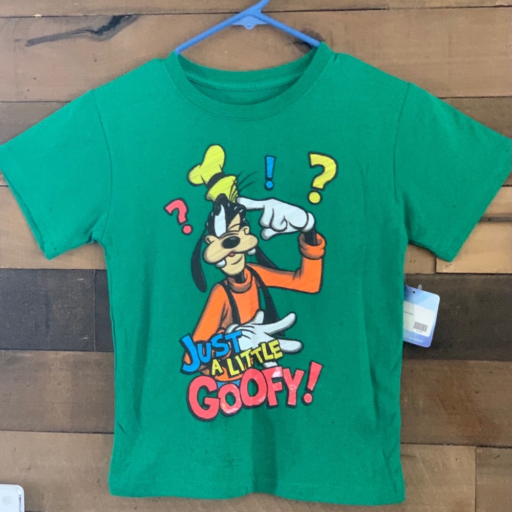 Original “DISNEY” Colorful ‘GOOFY’ T-Shirt  NWT